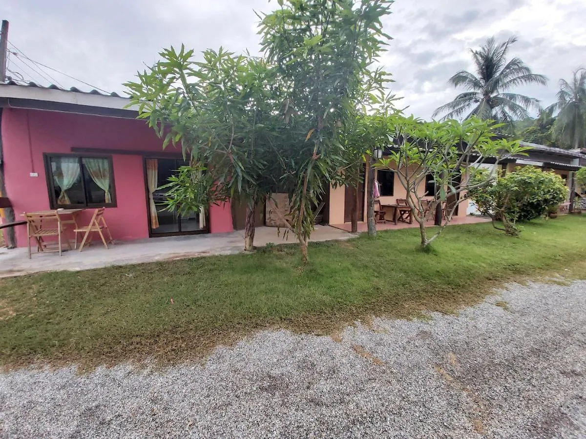 Sakai Bungalows Koh Lanta Guest house