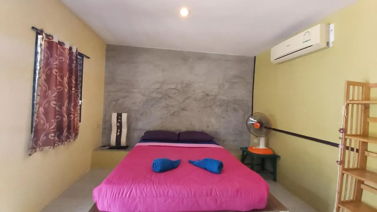 Sakai Bungalows Koh Lanta Guest house