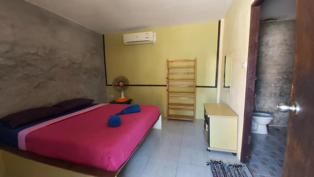 Sakai Bungalows Koh Lanta Guest house